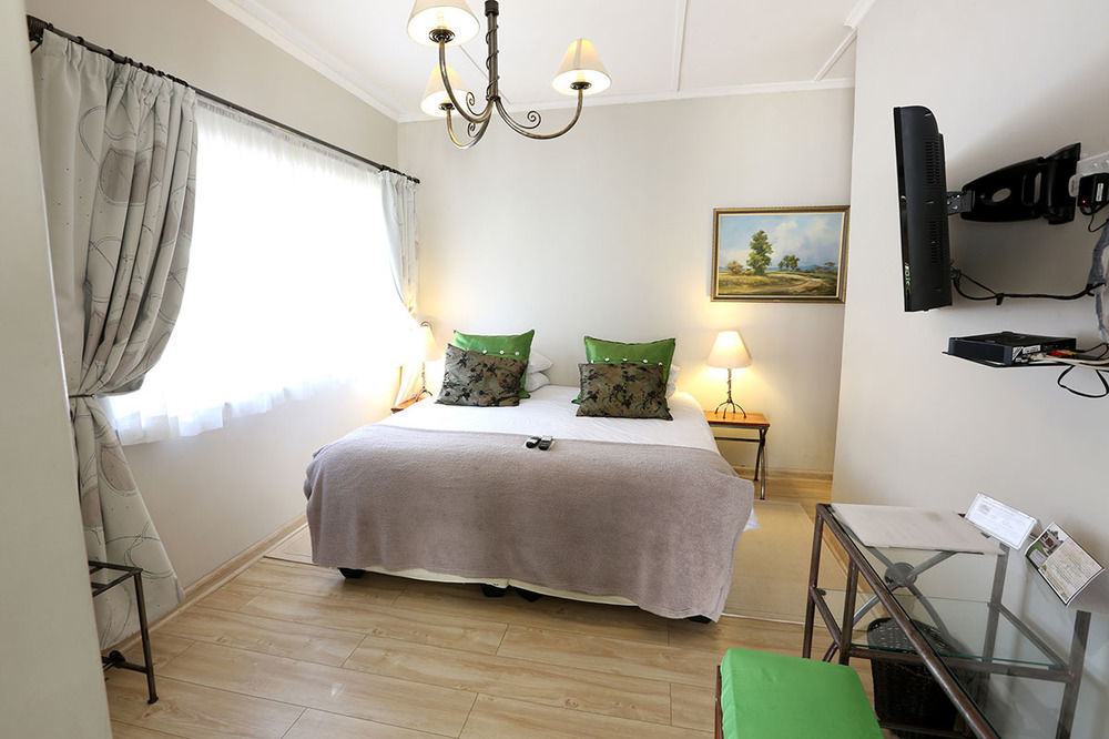 Malcolm Lodge Harare Luaran gambar